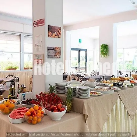 Kennedy Hotel 3*