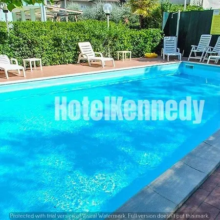 Kennedy 3*