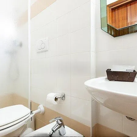 Kennedy Hotel 3*