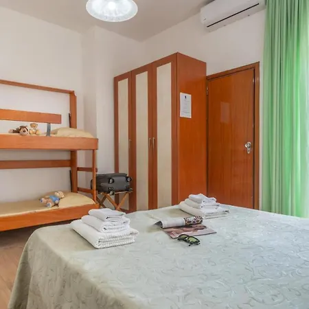Kennedy Hotel 3*