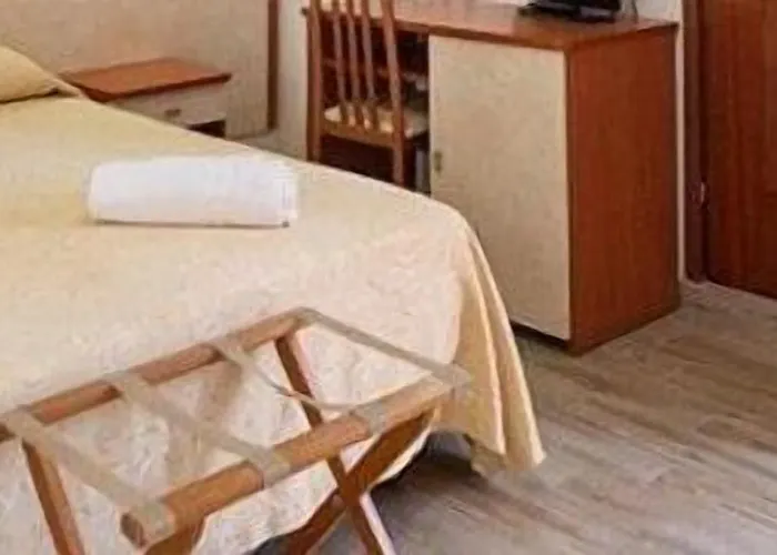 Hotel Kennedy 3*
